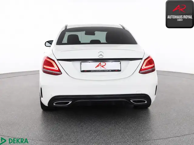 Mercedes-Benz C-Class view 4