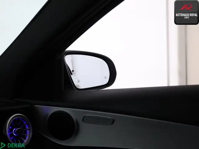 Mercedes-Benz C-Class view 21