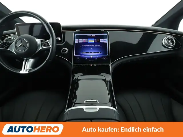 Mercedes-Benz EQE view 12