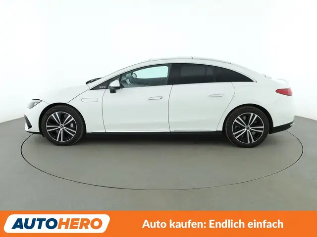 Mercedes-Benz EQE view 3