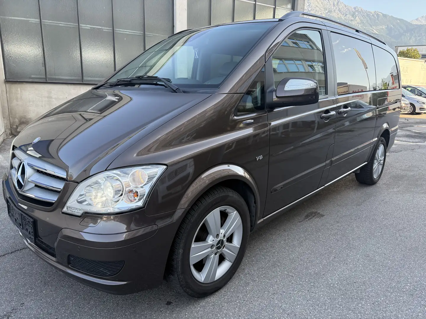 Mercedes-Benz Viano Avantgarde Editon 125 kompakt 3,0 CDI DPF Aut. Edition Braun - 1