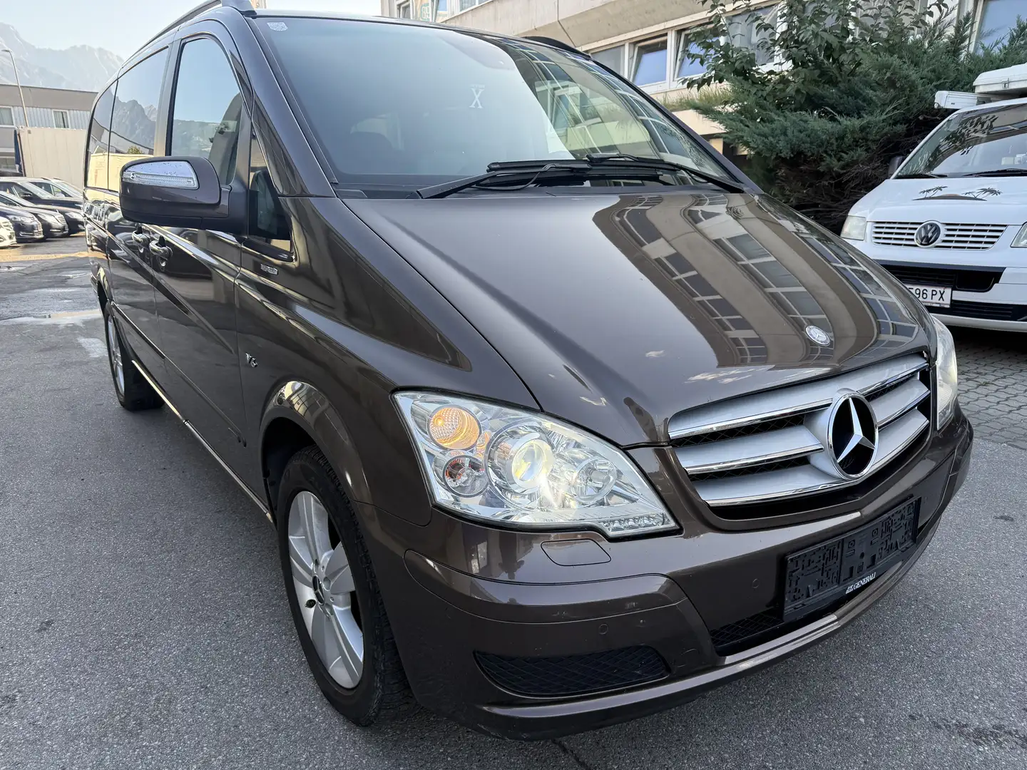 Mercedes-Benz Viano Avantgarde Editon 125 kompakt 3,0 CDI DPF Aut. Edition Braun - 2