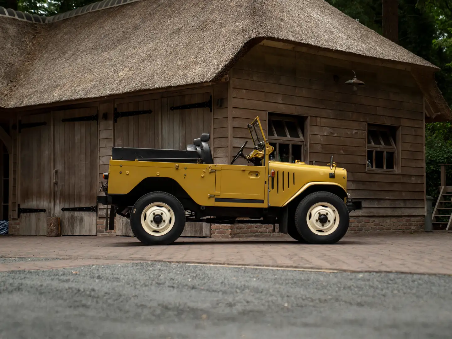 Alfa Romeo Matta 4X4 Geel - 1