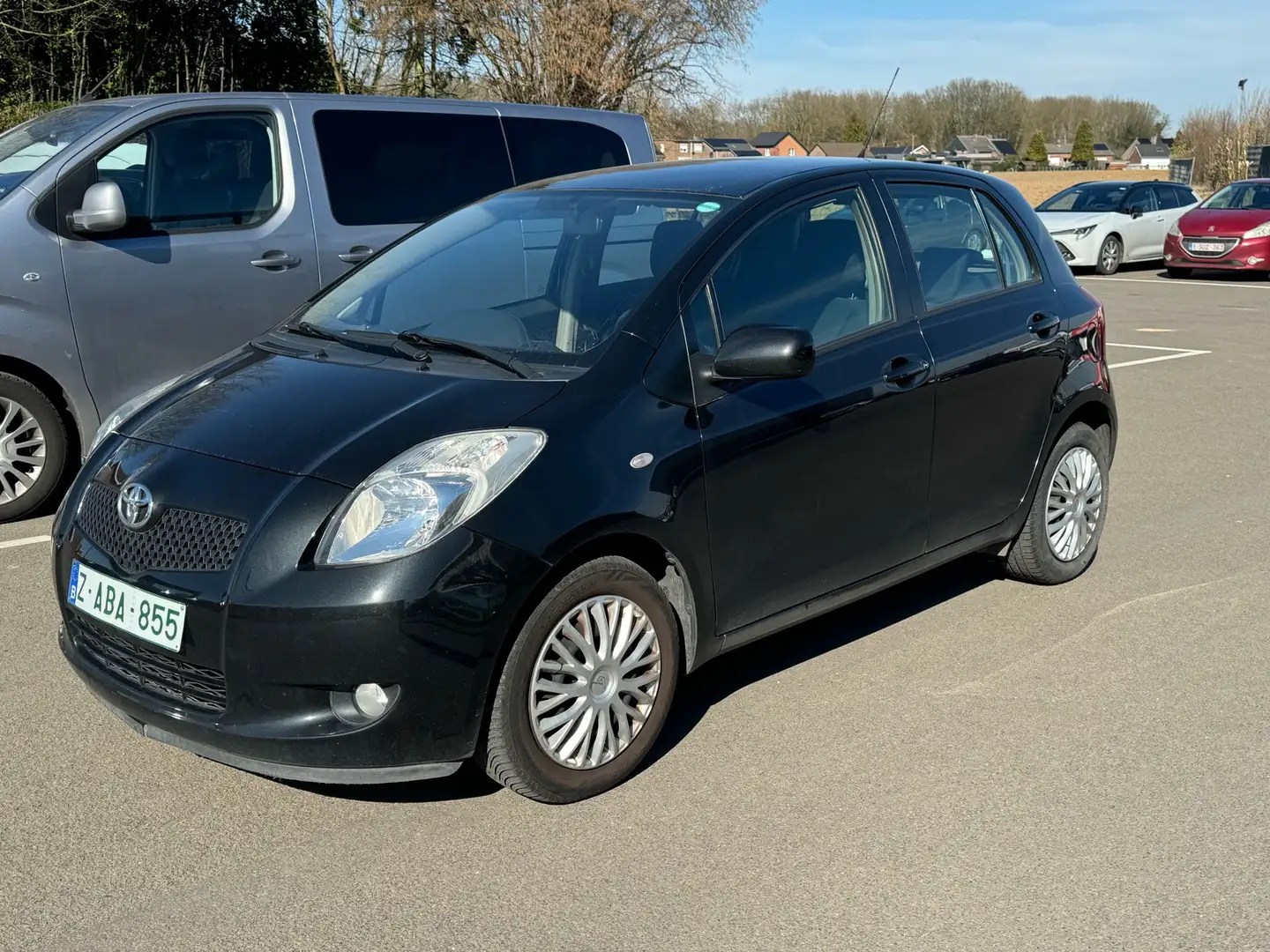 Toyota Yaris 1.3i VVT-i 16v Automatique - 1