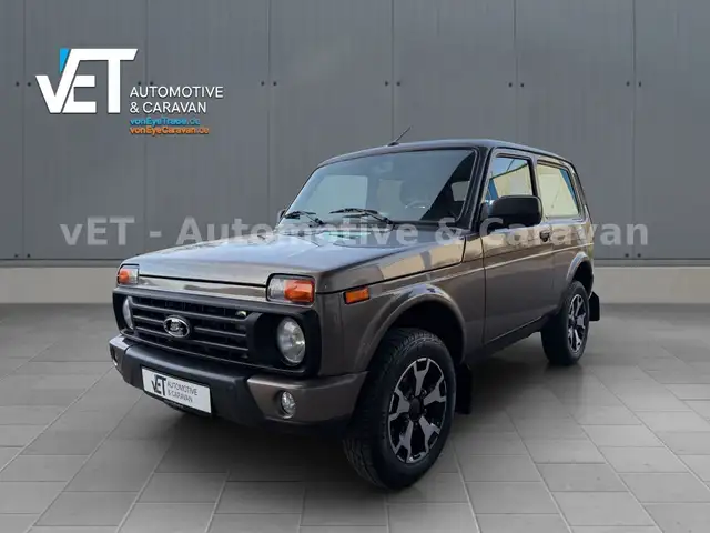 Lada Niva Urban 4x4 | Klimaanlage | Konservierung