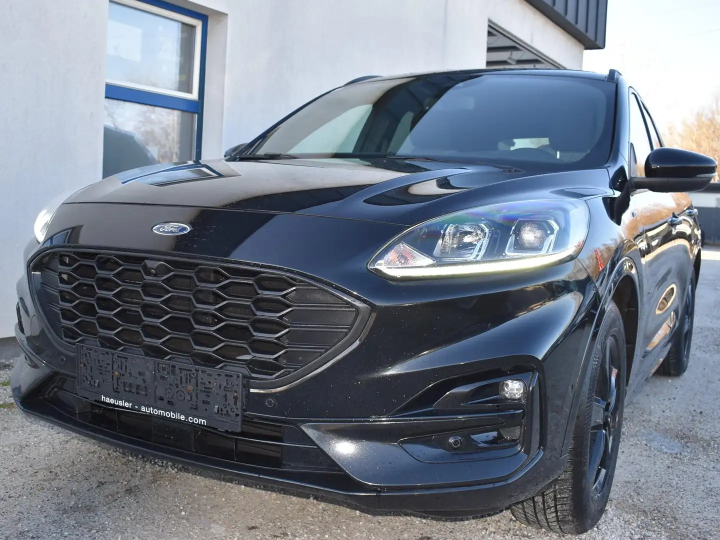 Ford Kuga ST-Line Aut. Schwarz - 1