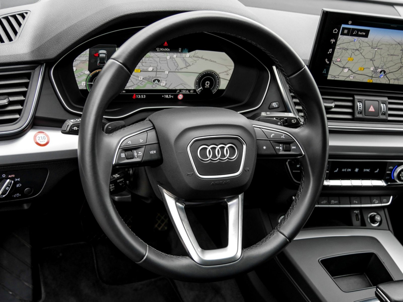 Audi Q5 advanced 50 TFSI e Nav+ Matrix Pano AHK Tour RK... — photo 9