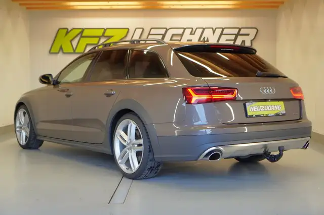 Audi A6 view 7