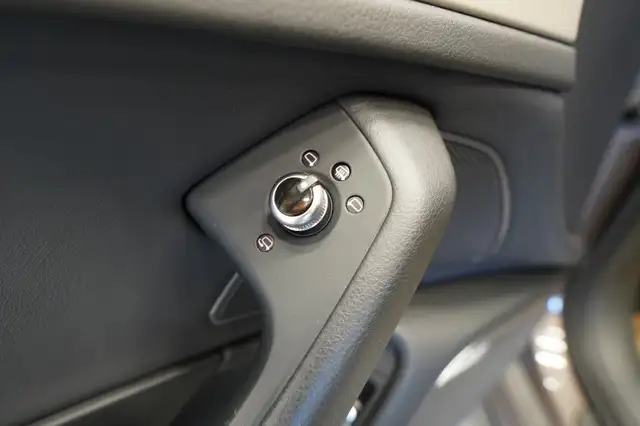 Audi A6 view 26
