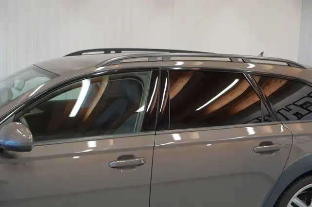 Audi A6 view 13