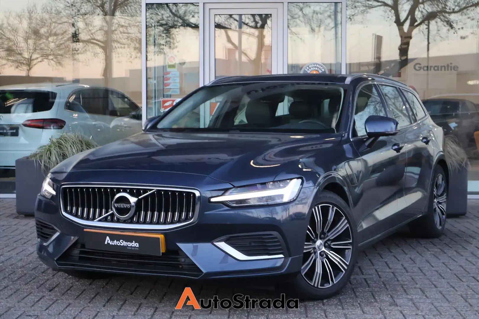 Volvo V60 T6 Business Pro Twin Engine 340pk AWD | Camera | A Bleu - 1
