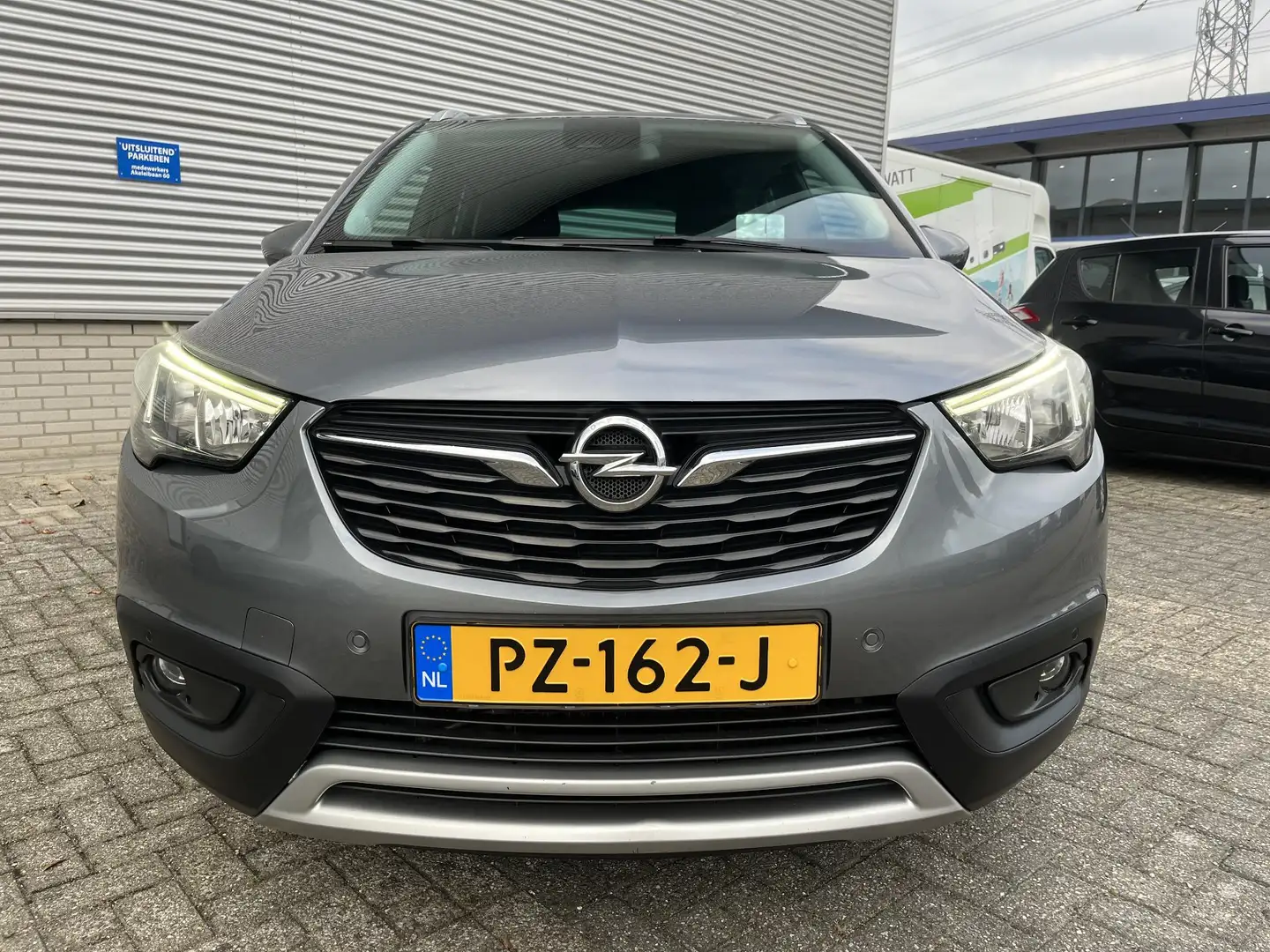Opel Crossland X 1.2 Turbo Innovation | Apple Carplay & Android Aut Grijs - 2