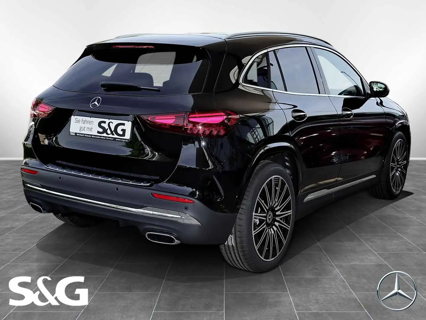 Mercedes-Benz GLA 200 AMG MBUX+360°+AHK+M-LED+Pano+20+Surroun Zwart - 2