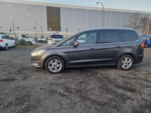 Ford Galaxy Titanium