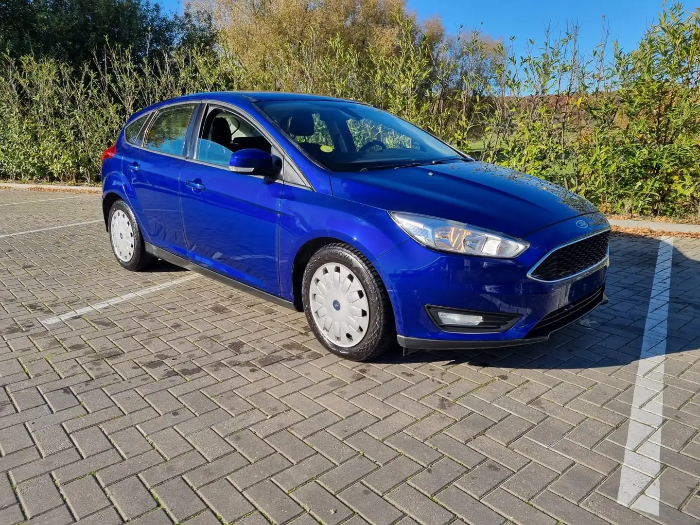 Ford Focus 1.5 TDCi 🧊AIRCO 🌍GPS ✅ Blauw - 2