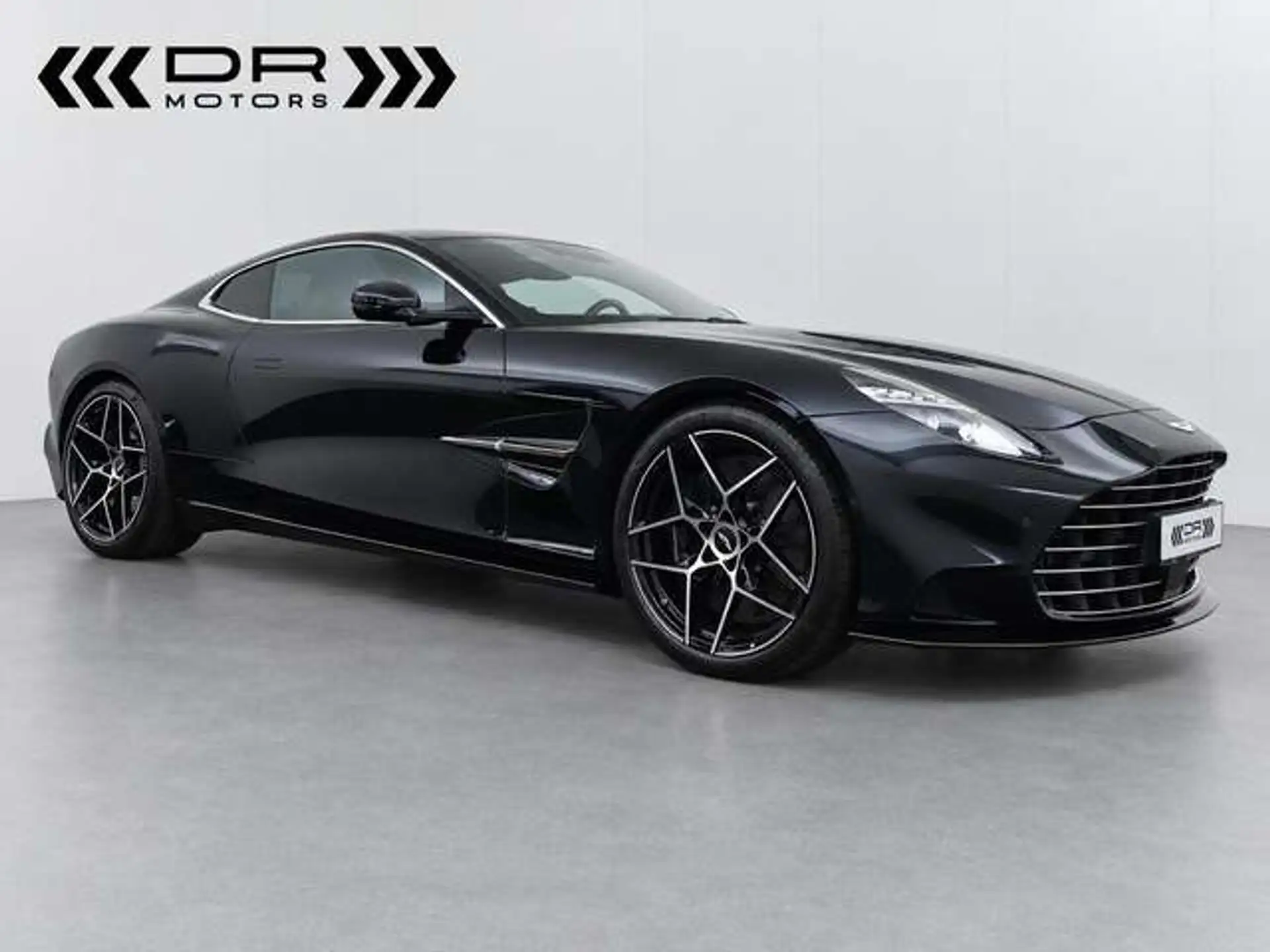 애스턴마틴 뱅퀴시 Coupe 2025 블랙 사진 2