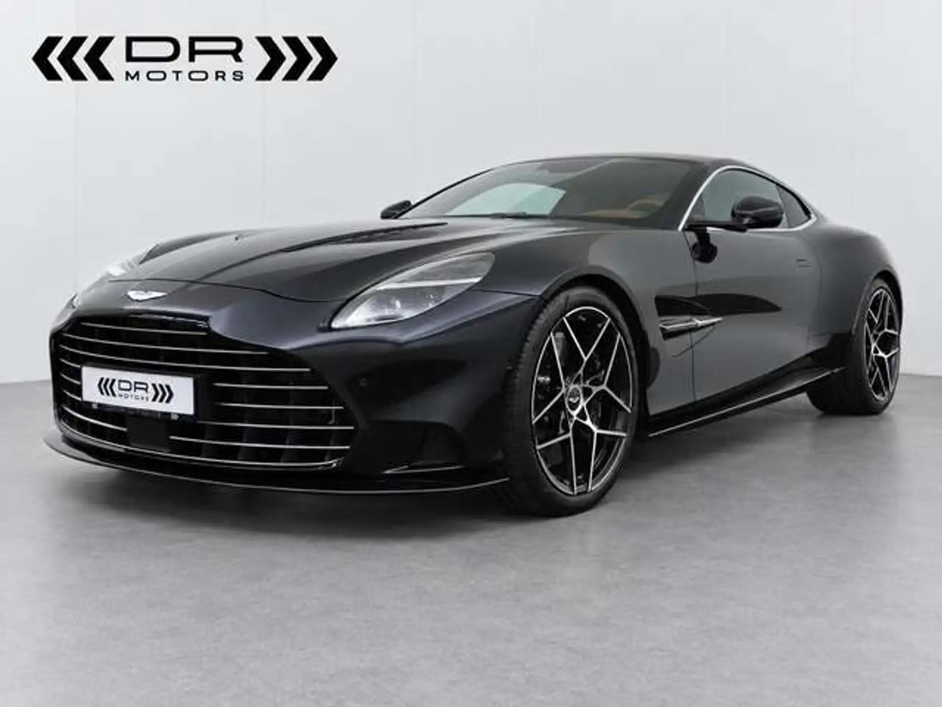 애스턴마틴 뱅퀴시 Coupe 2025 블랙 사진 1