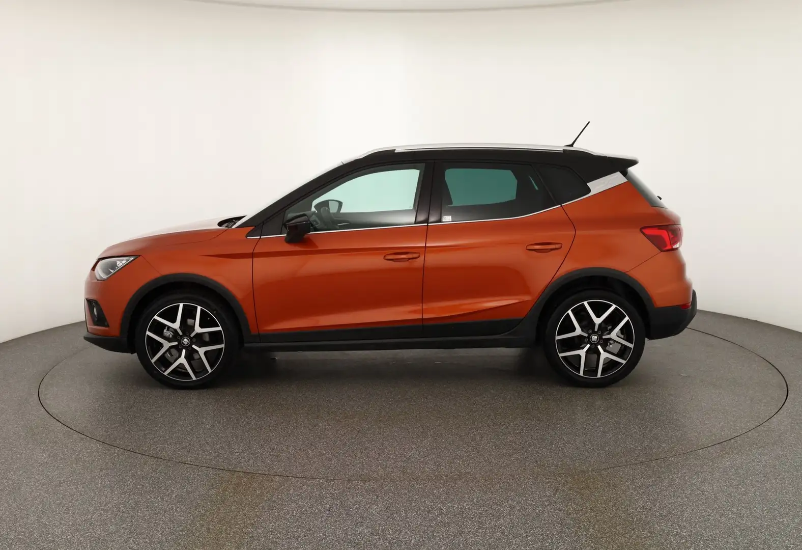 SEAT Arona 1.0 TSI DSG FR LED Navi Kamera FullLink Orange - 2