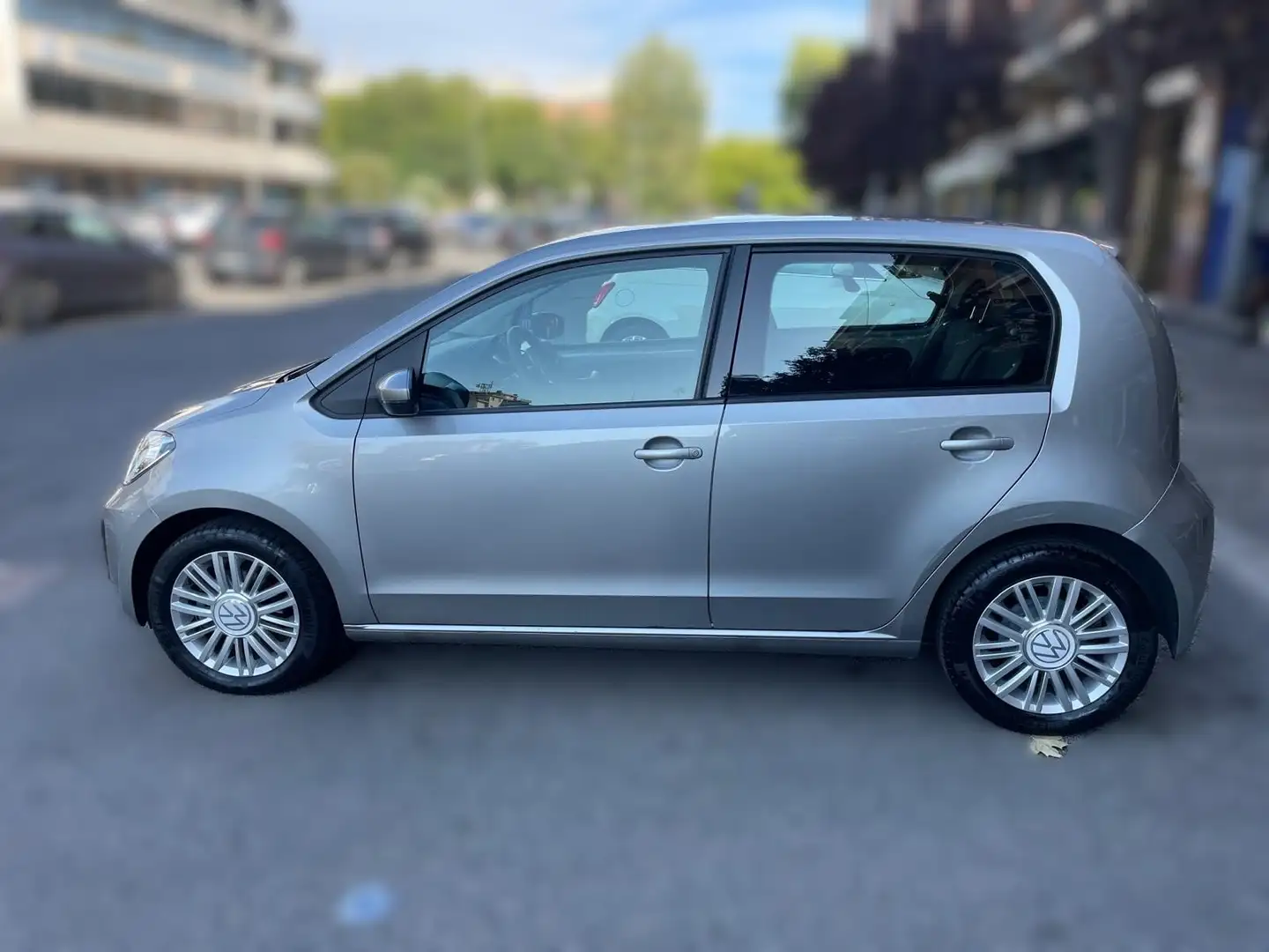 Volkswagen up! 1.0 ecoMove 68cv 5 porte Grigio - 2