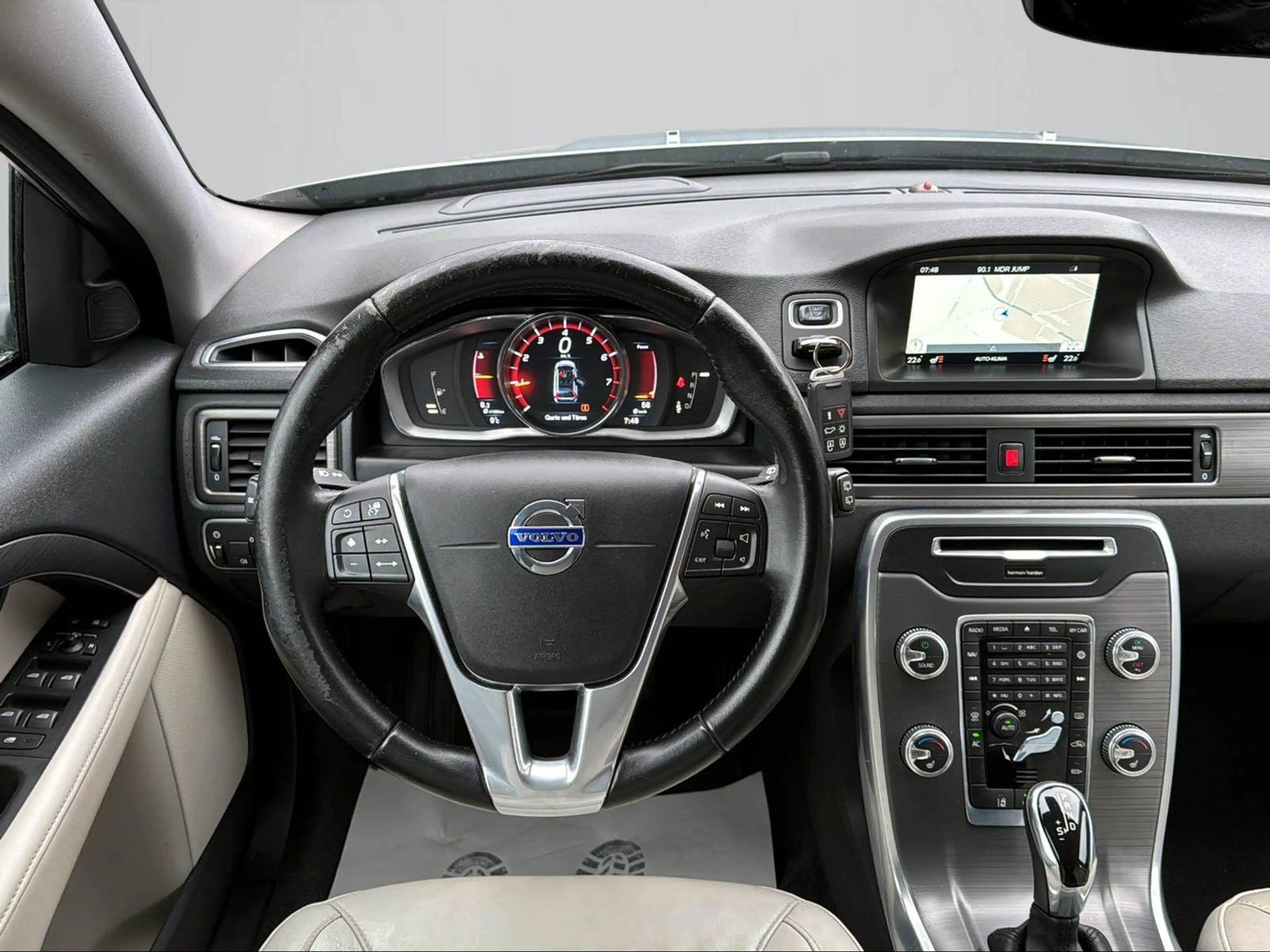 Volvo V70 T5 Bi-Fuel Summum #AUT #XEN #ACC #STANDHZ — photo 11