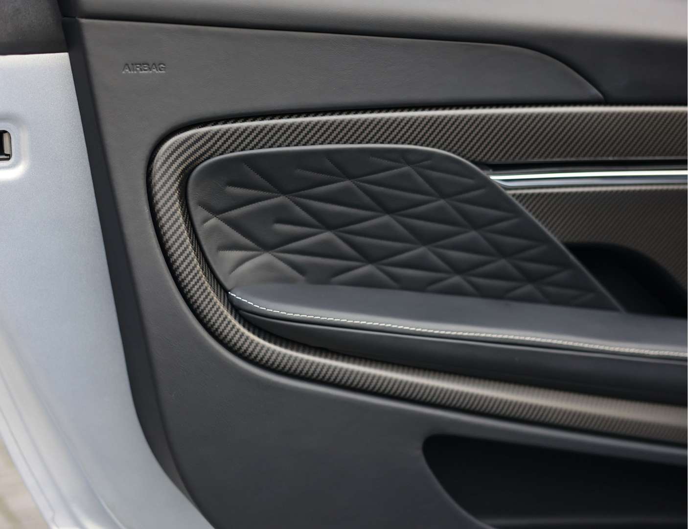 Aston Martin DB12 Volante 4.0 V8 Carbon -  - Joinsteer - #5