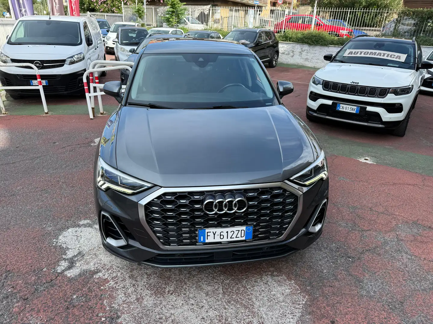 Audi Q3 2.0 S-LINE **UNICO PROPRIETARIO** Tetto Panoramico Grau - 2