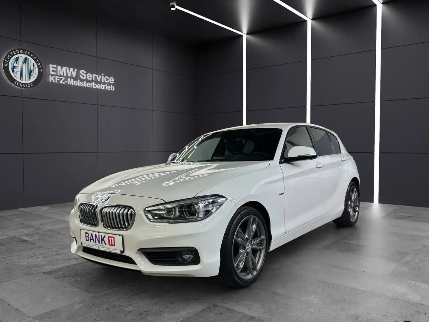 BMW 118 d  F20 Aut.EMW Selection AHK* Navi Bianco - 1