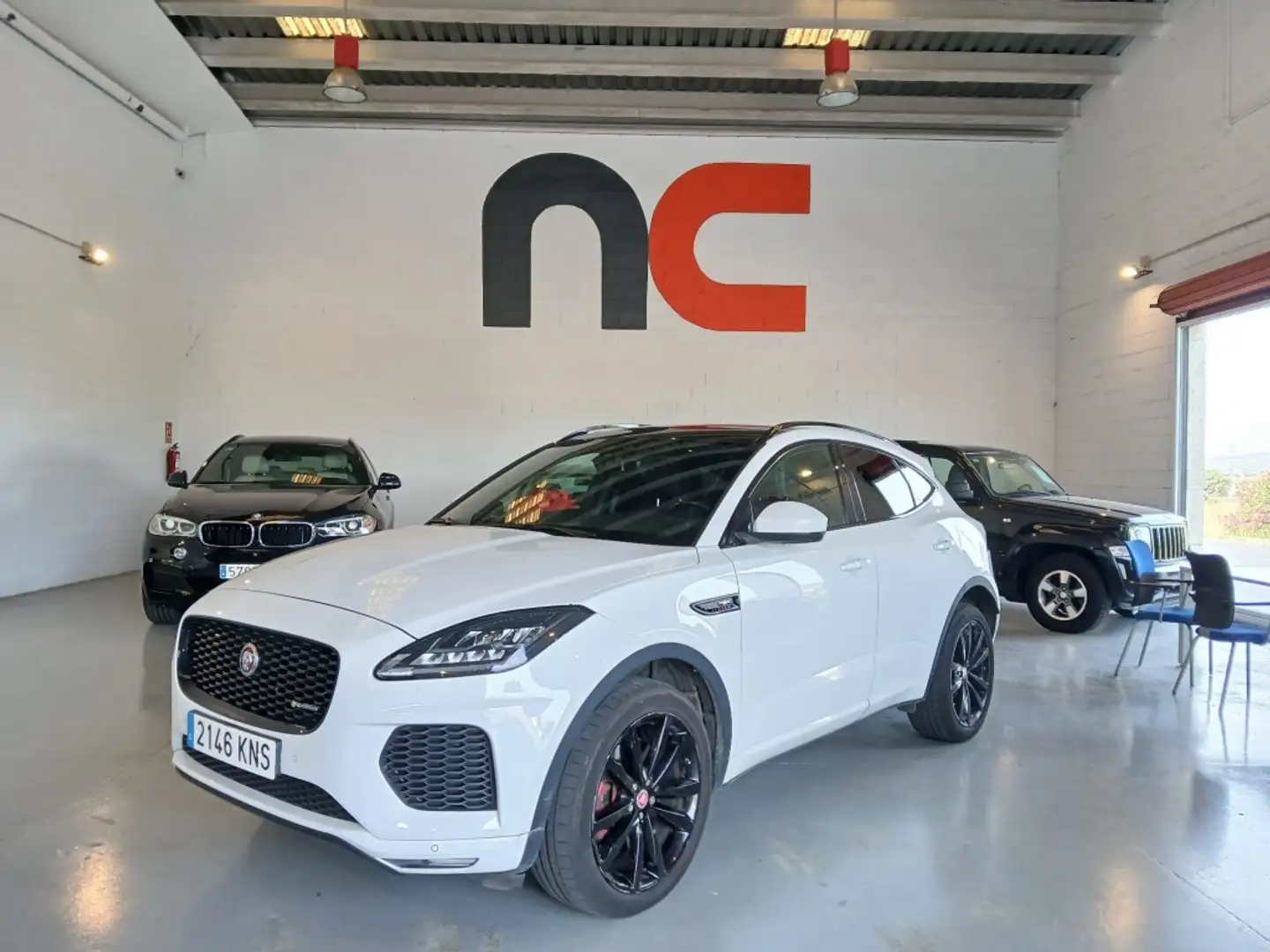 Jaguar E-Pace 2.0D I4 R-Dynamic Base AWD 150 Blanco - 1