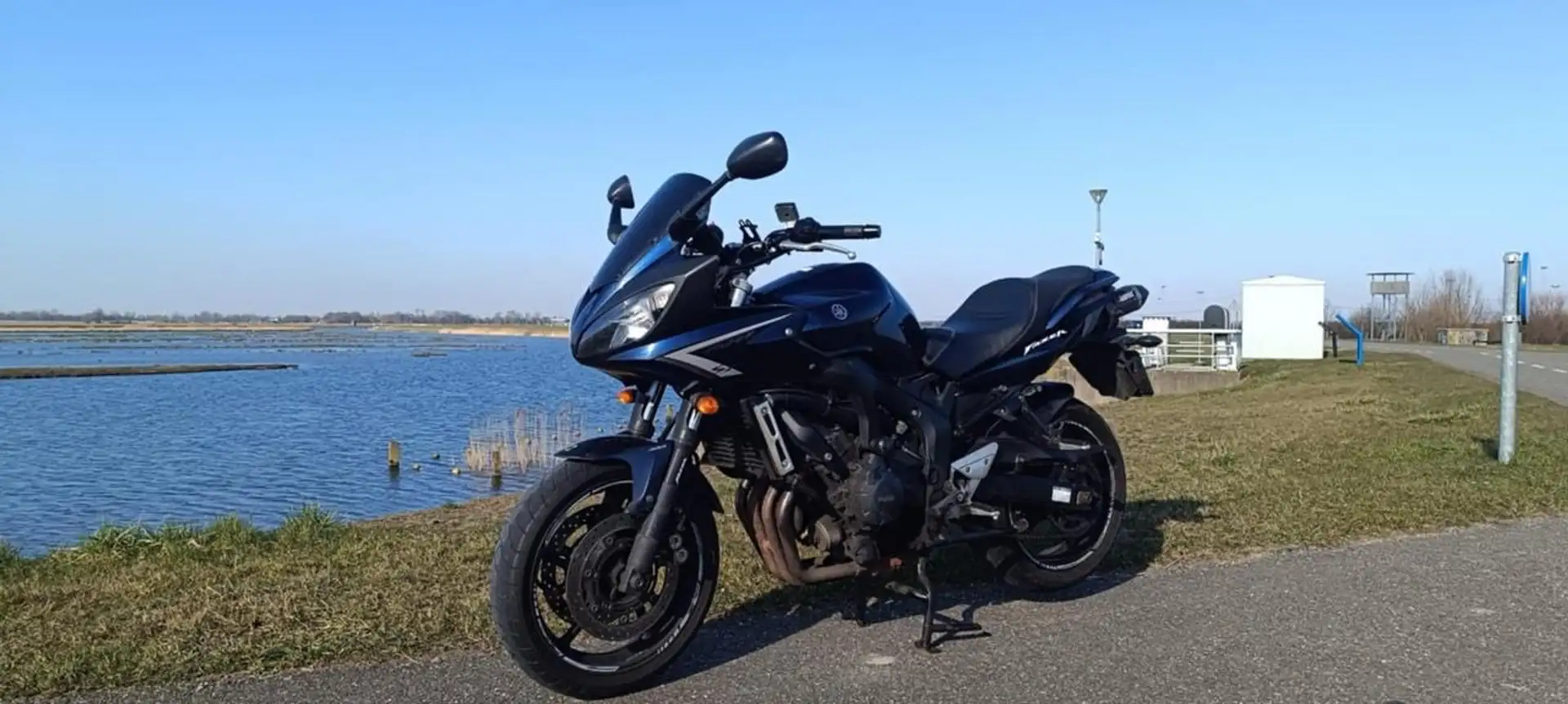 Yamaha FZR 600 S2 ABS - 1