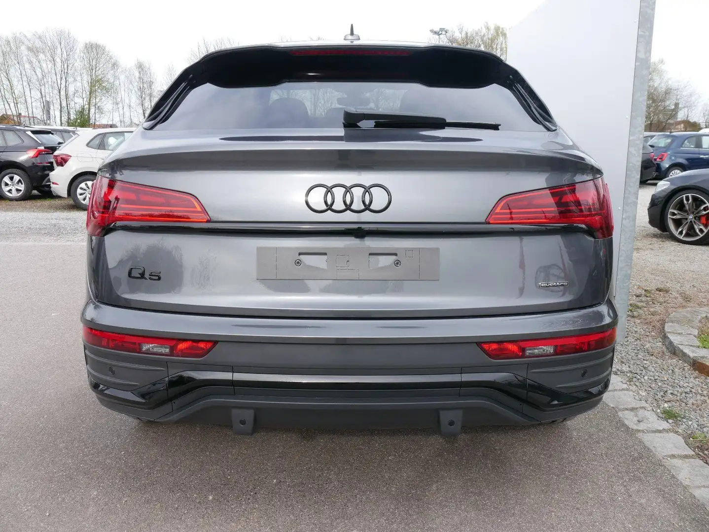 Audi Q5 Sportback 50 TFSIe quattro S line *PANO*NAVI*20 ZO Grau - 2