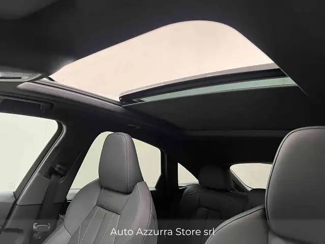 Audi Q5 view 7