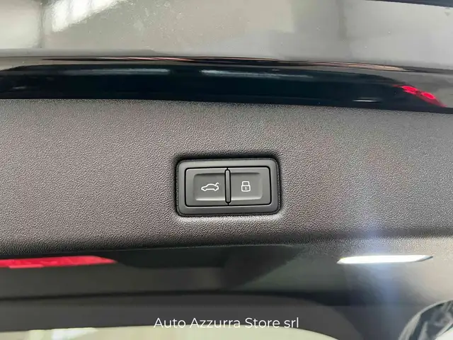 Audi Q5 view 15