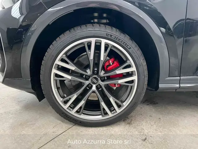 Audi Q5 view 5