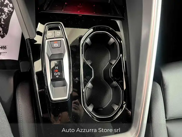 Audi Q5 view 13