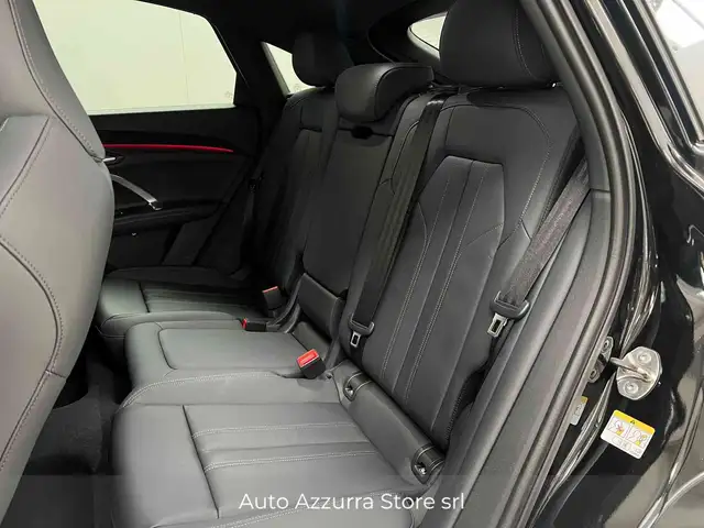 Audi Q5 view 14