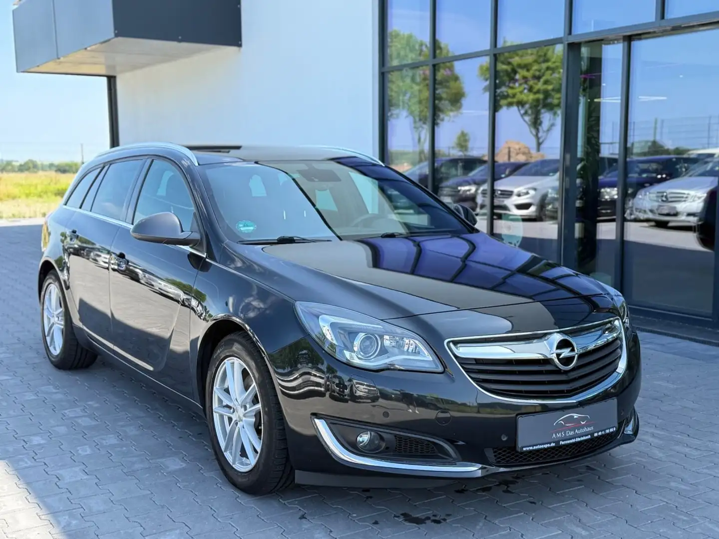 Opel Insignia 2.0 CDTi Sports Tourer Navi Bi Xenon Schwarz - 2