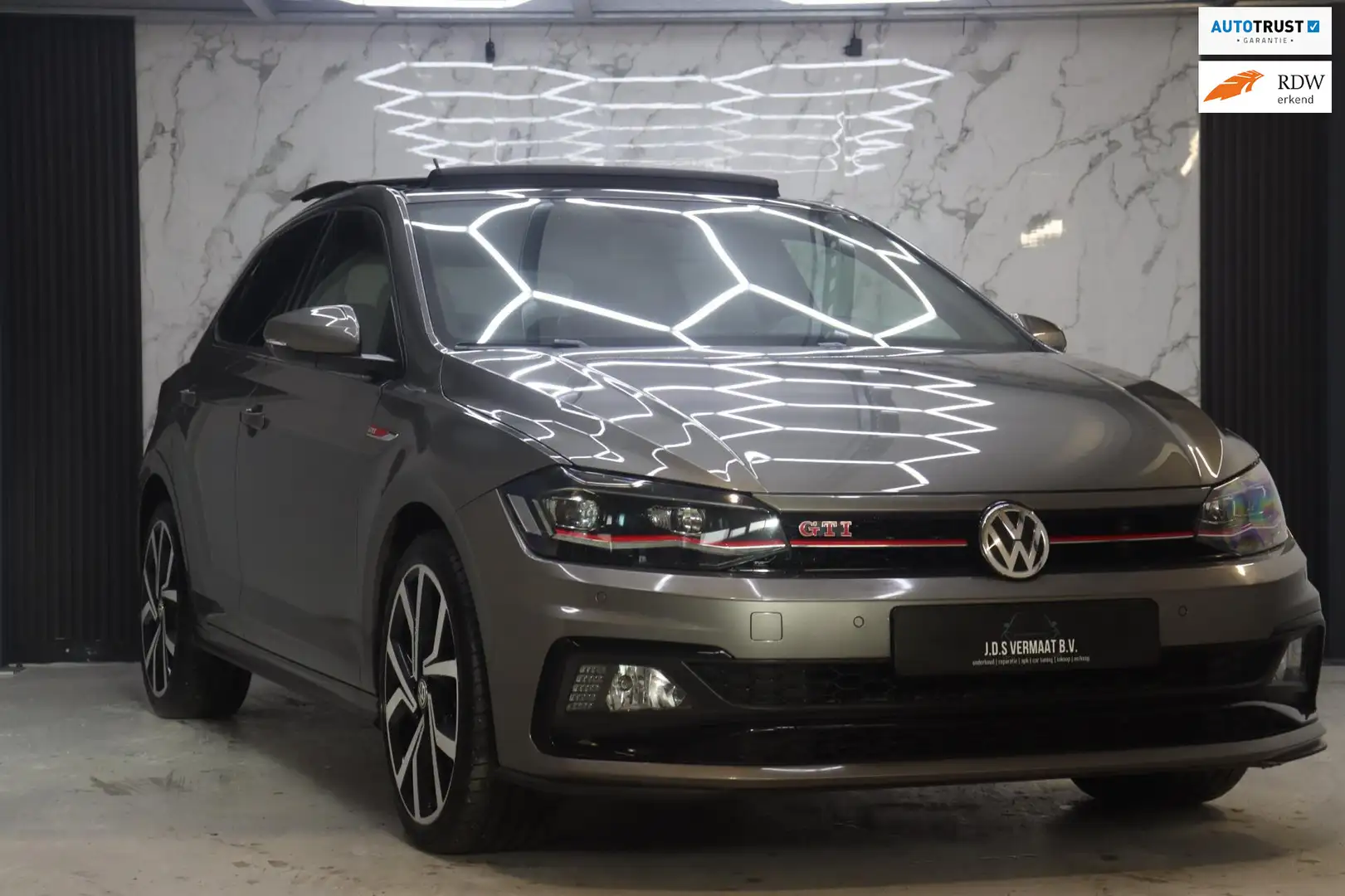 Volkswagen Polo GTI 2.0 TSI Pano ACC Grijs - 1