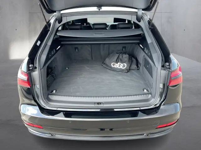 Audi A6 view 13