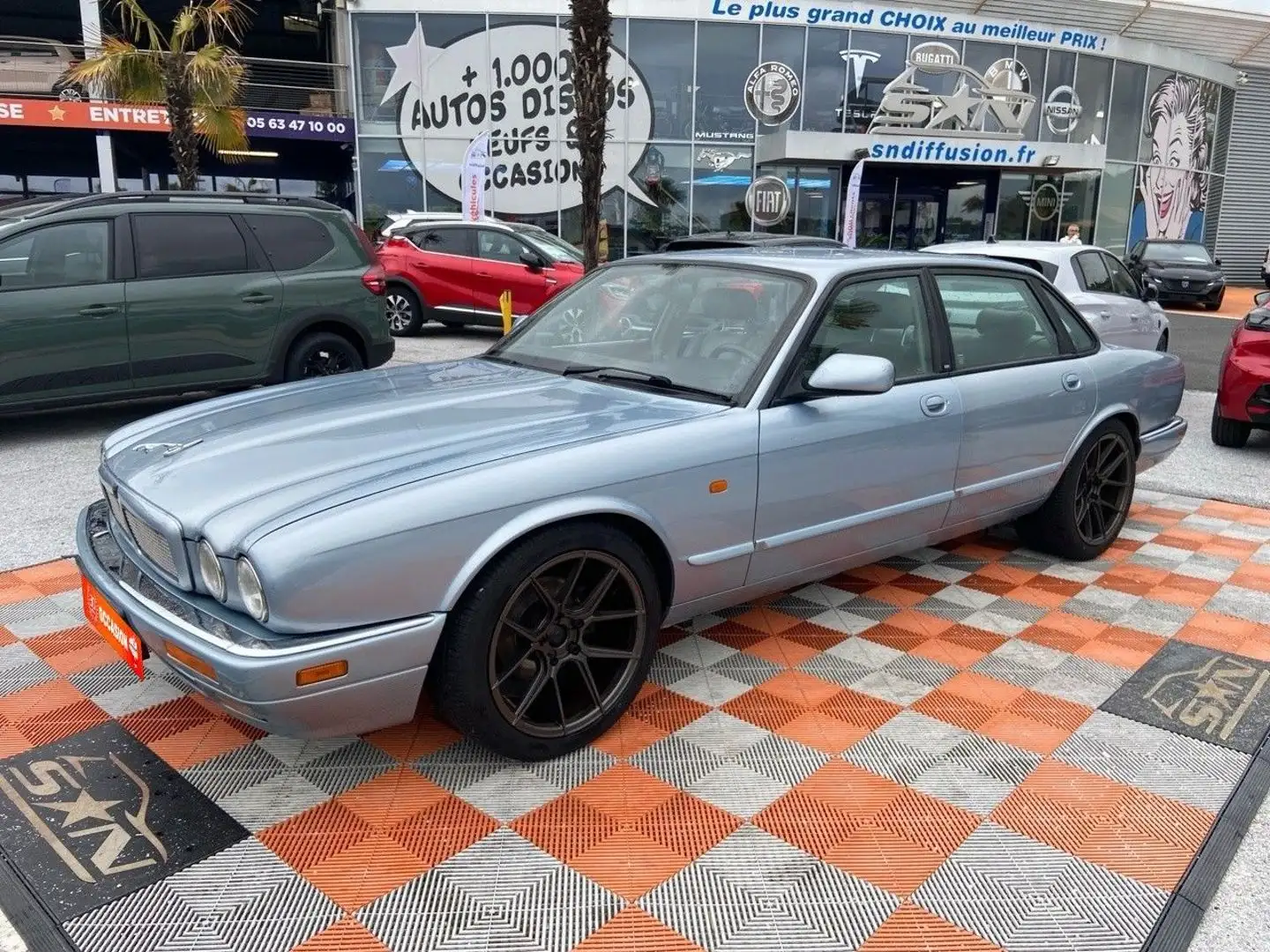 Jaguar XJR 4.0 L6 326 cv Gris - 1