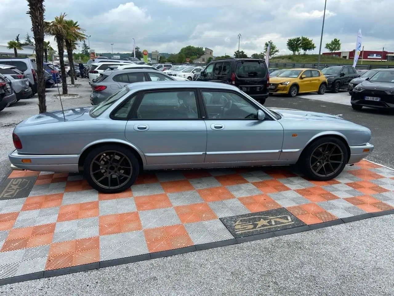 Jaguar XJR 4.0 L6 326 cv, foto 4