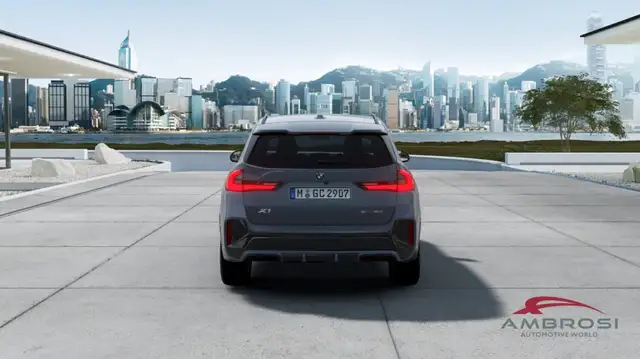 BMW X1 view 5