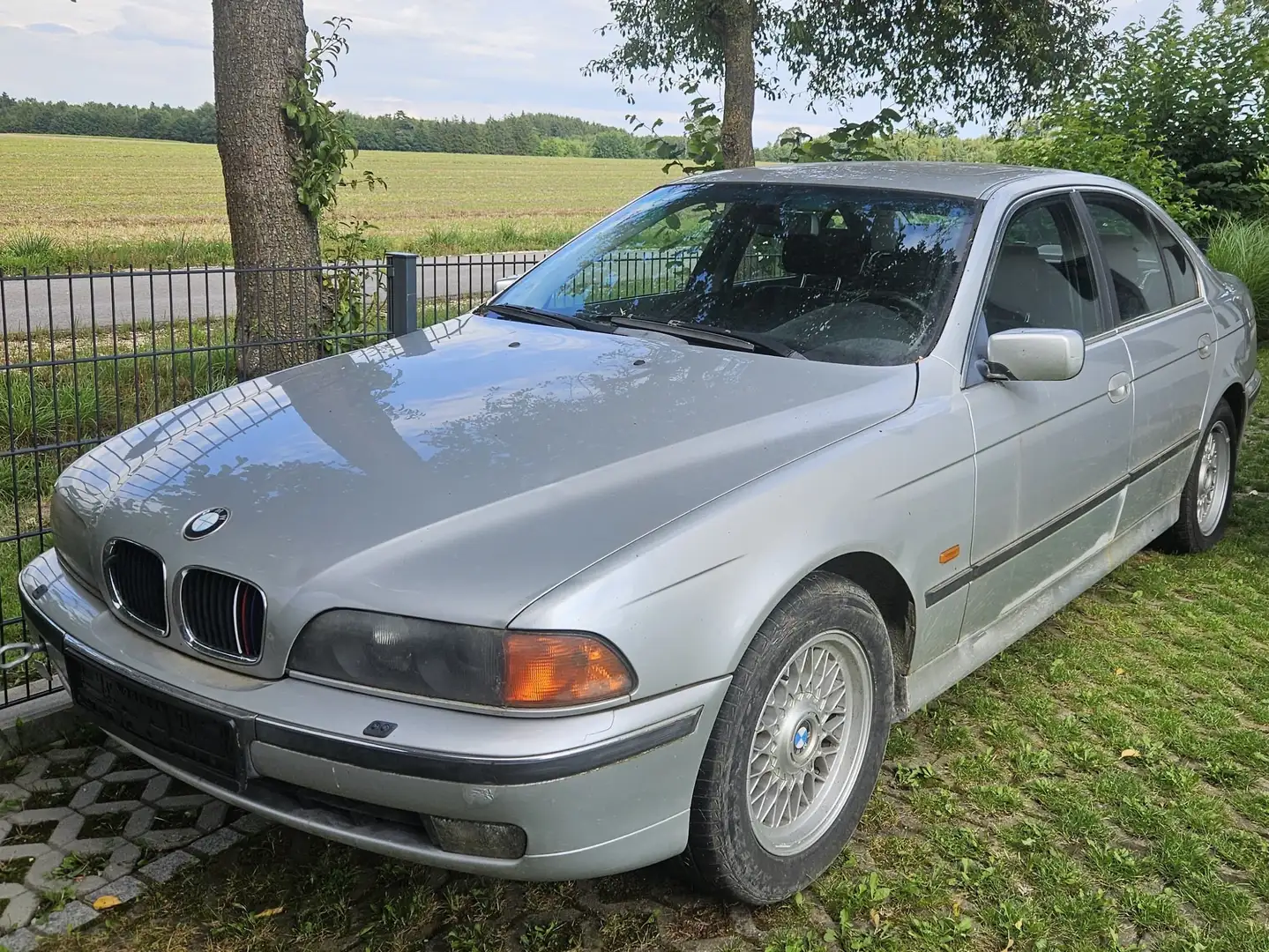 BMW 523 523i Argintiu - 1
