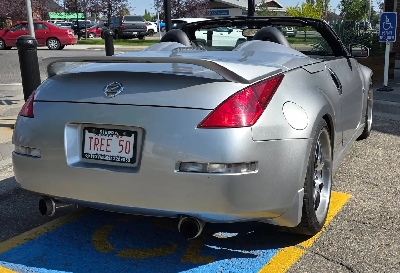 Nissan 350Z photo Nissan 350Z