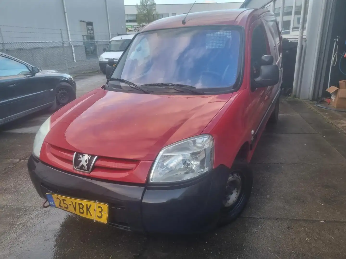 Peugeot Partner 170C 1.6HDI-66KW Red - 1