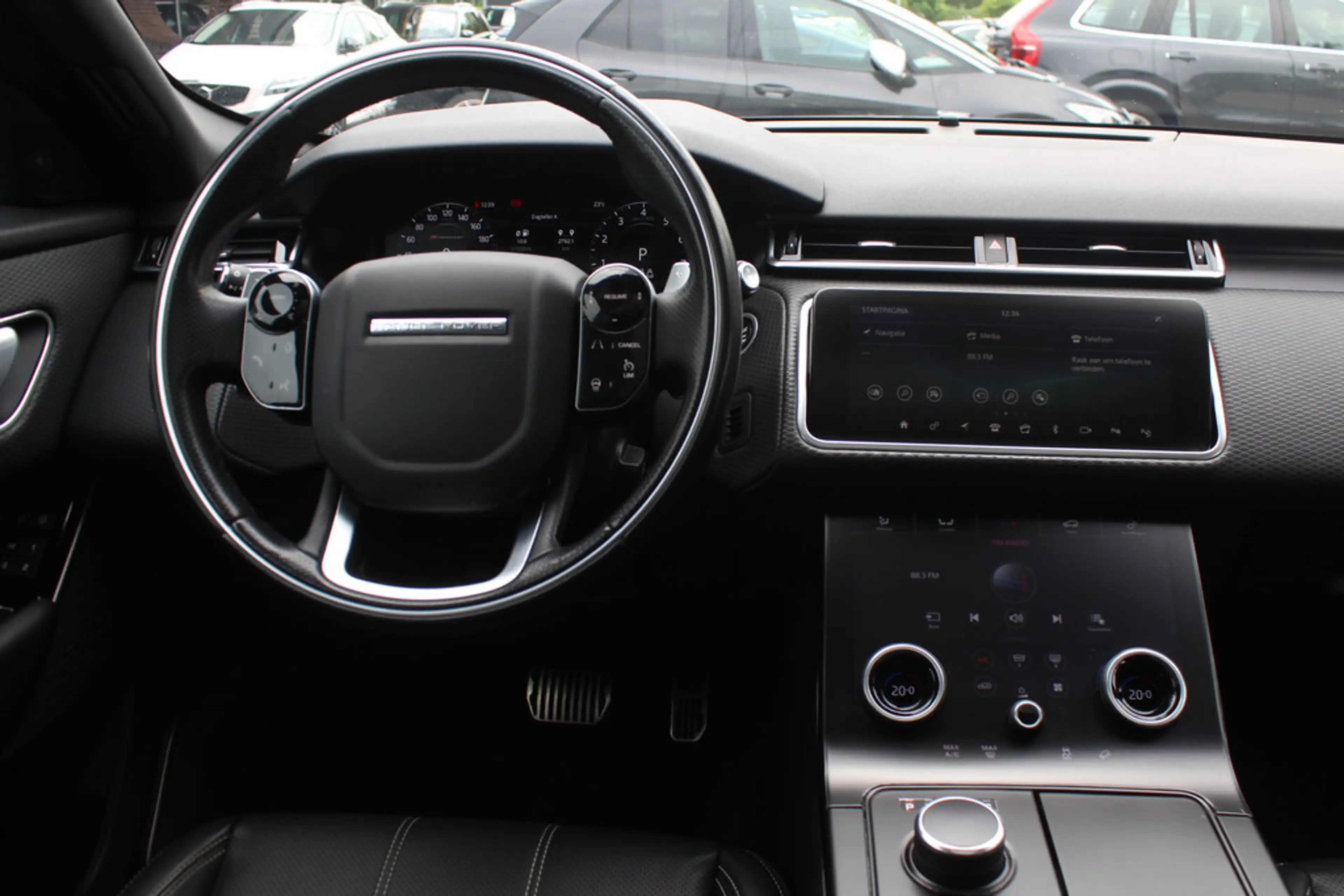 Land Rover Range Rover Velar 2.0 P300 Turbo AWD R-Dynamic SE / Trekhaak / Panor — photo 9