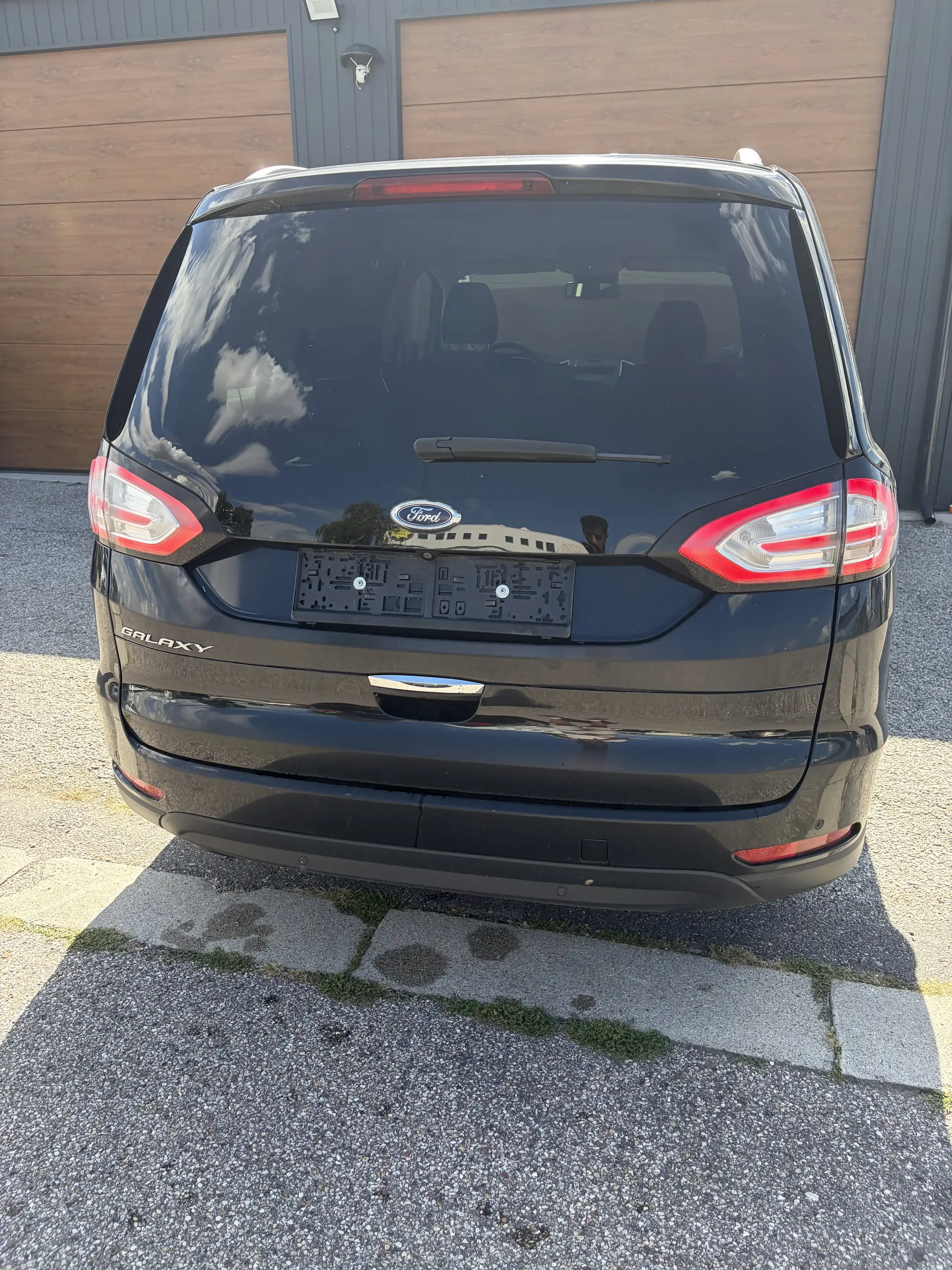 Ford Galaxy 2,0 EcoBlue SCR Titanium Aut. — photo 4