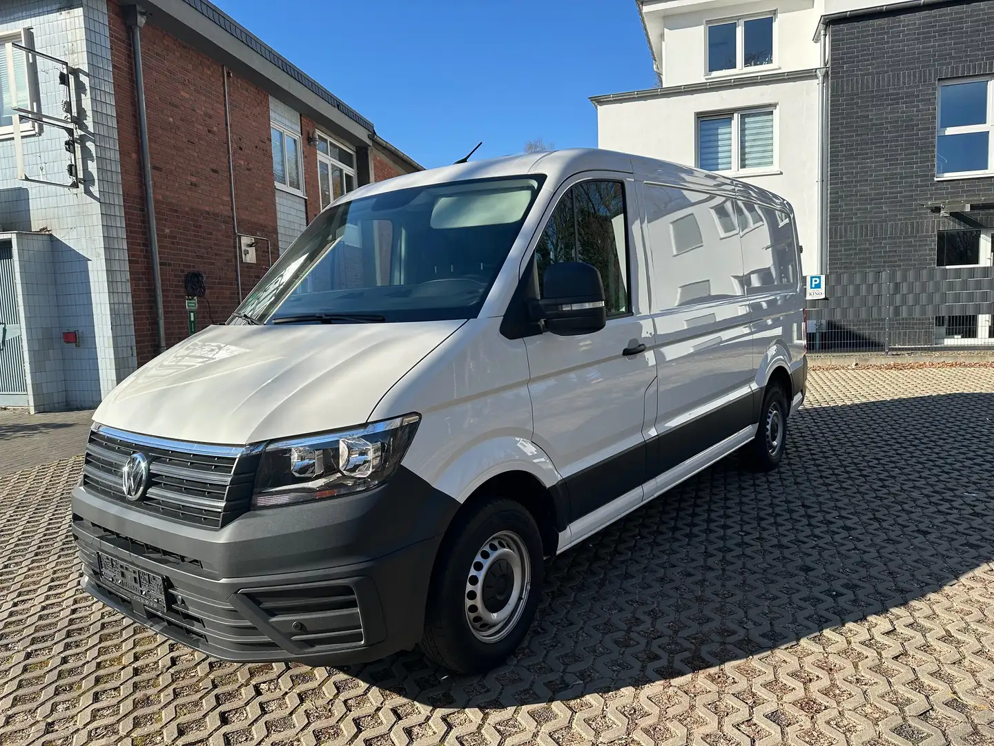Volkswagen Crafter Kasten 30 mittellang FWD Weiß - 1