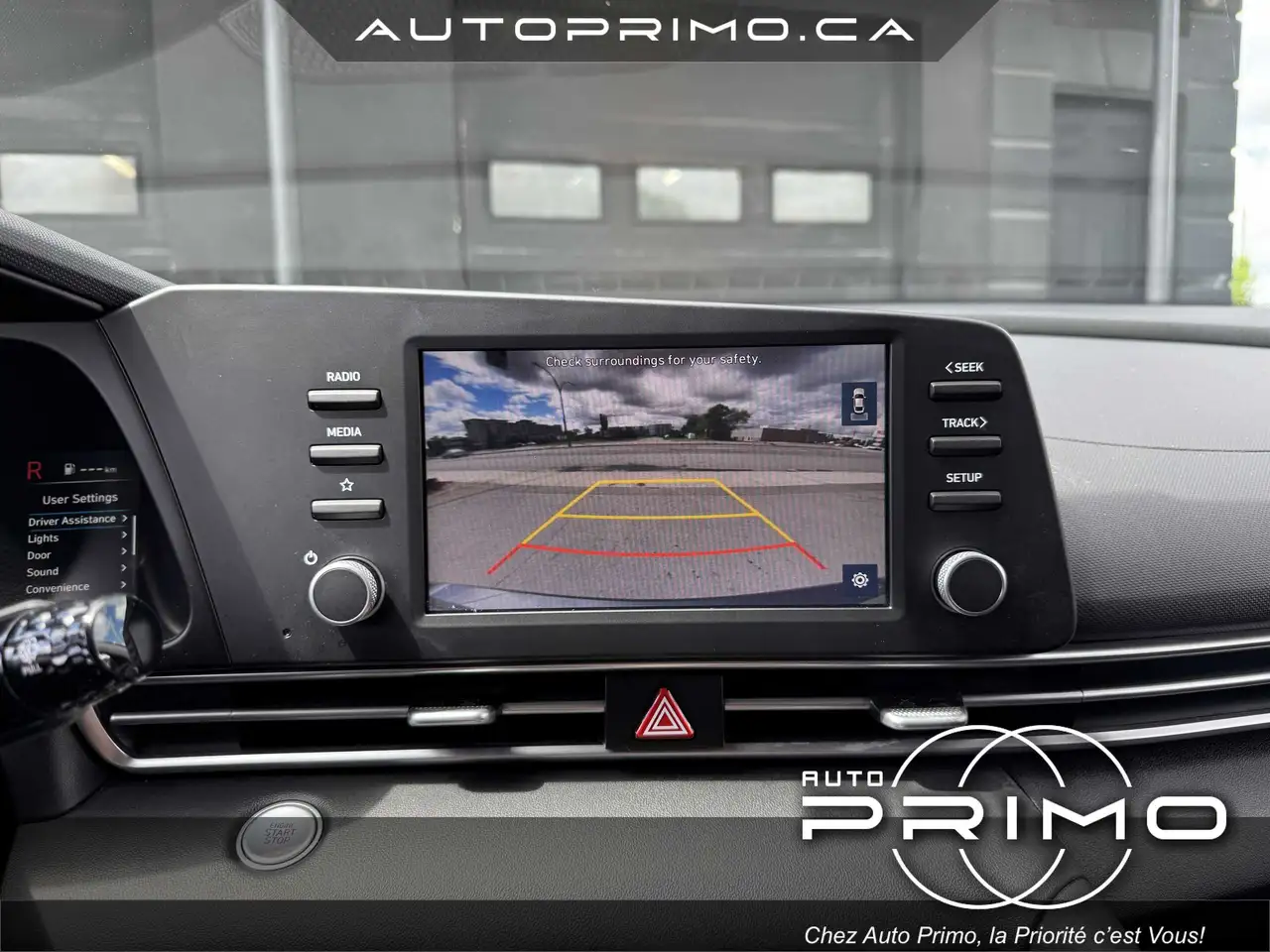 Hyundai ELANTRA photo Hyundai ELANTRA