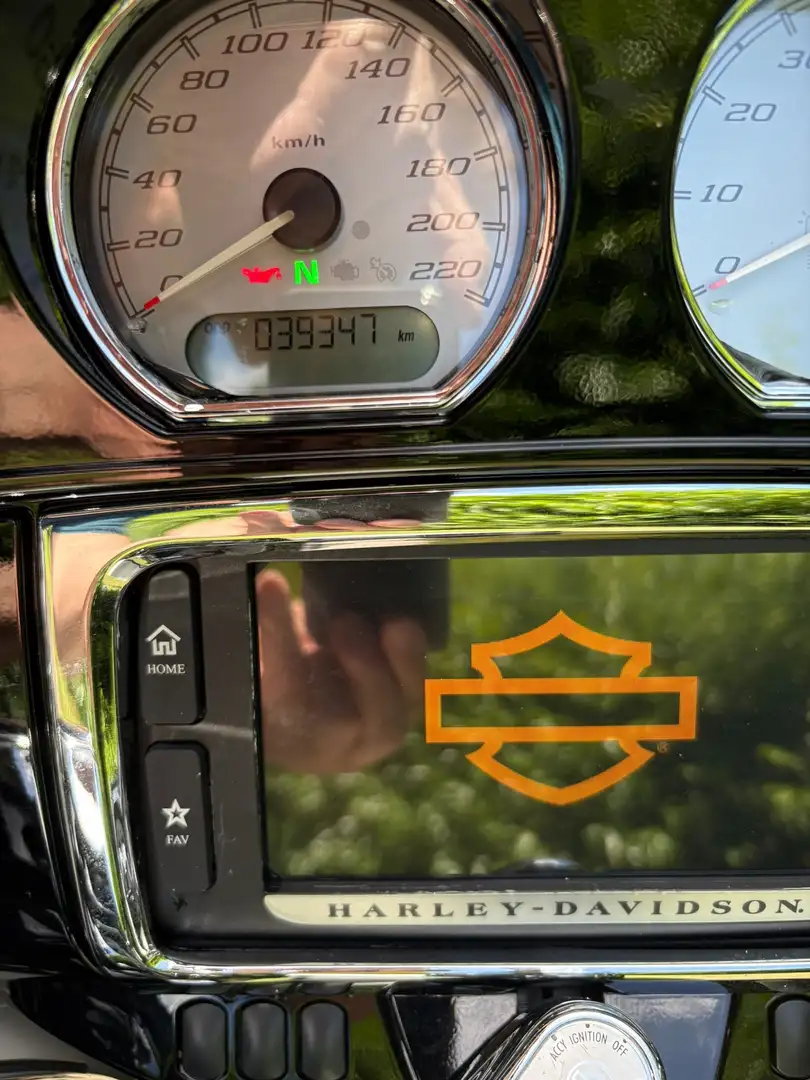 Harley-Davidson Street Glide FLHXS Alb - 2