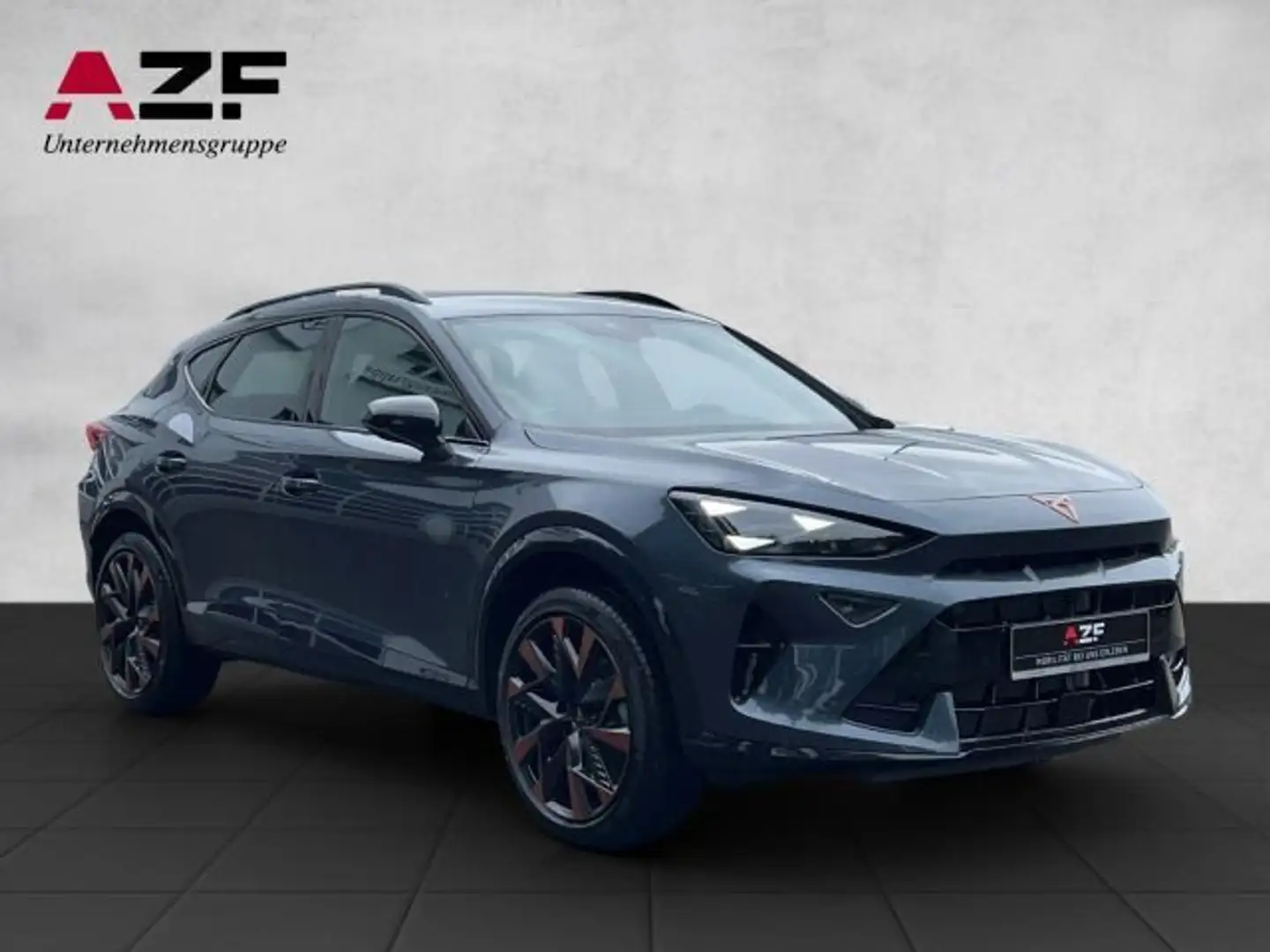 CUPRA Formentor 1.5 eTSI 7-Gang-DSG+Sennh+Pure+Edge Grau - 2